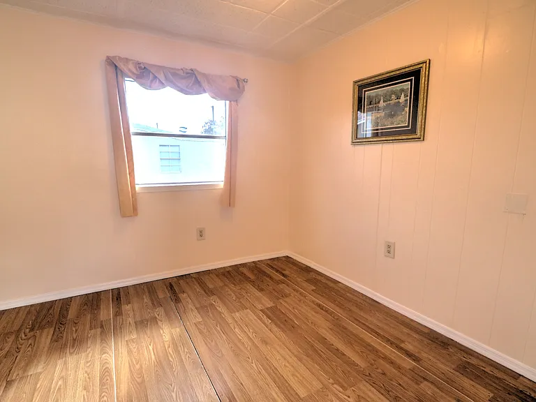 Second bedroom or office