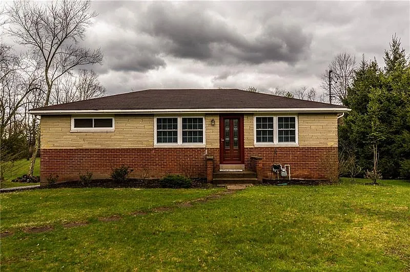 652 Field Club Rd photo 1