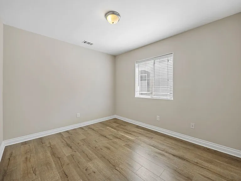 872 N Edgemont St #8721 — Photo 9