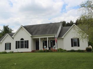 1861 Greenbrier Cir, Blacksburg, VA 24060