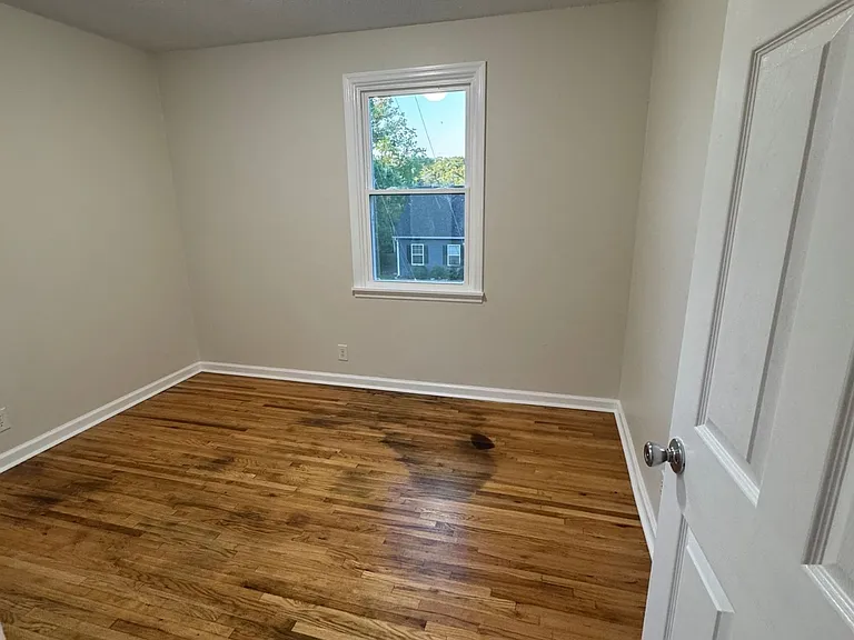 2316 Woodridge Dr — Photo 14