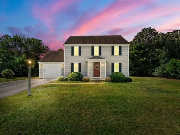 1 Annies Lane, Forestdale, MA 02644