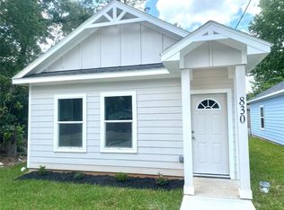 830 Palmdate, Montgomery, TX 77316