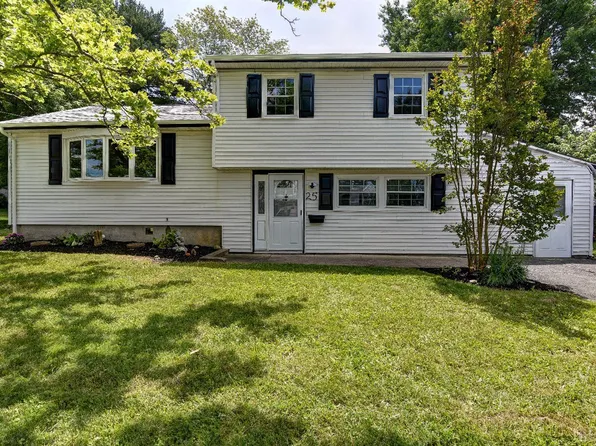 25 Creemer Ave, Iselin, NJ 08830