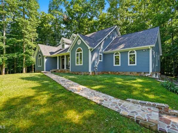 4714 Powell Valley Rd, Big Stone Gap, VA 24219