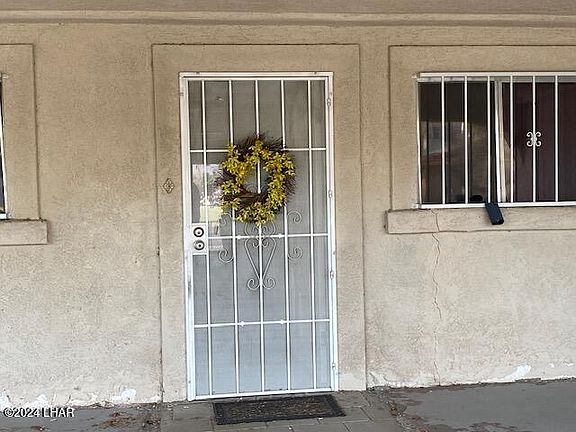 4th image of 2711 Country Club Dr