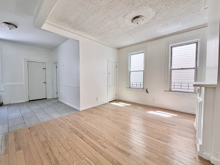 1311 Prospect Ave #3 — Photo 3