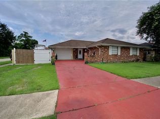2501 Buccaneer Dr, Marrero, LA 70072