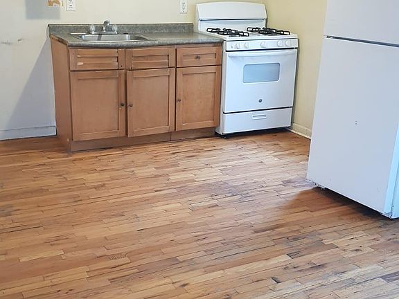 3rd image of 69 Plymouth St