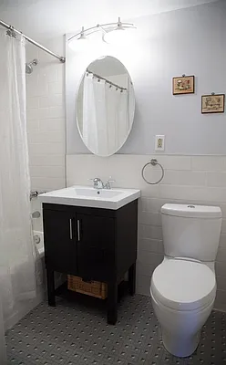 Sold by Ellen Jittrarachit, LREB | media 22