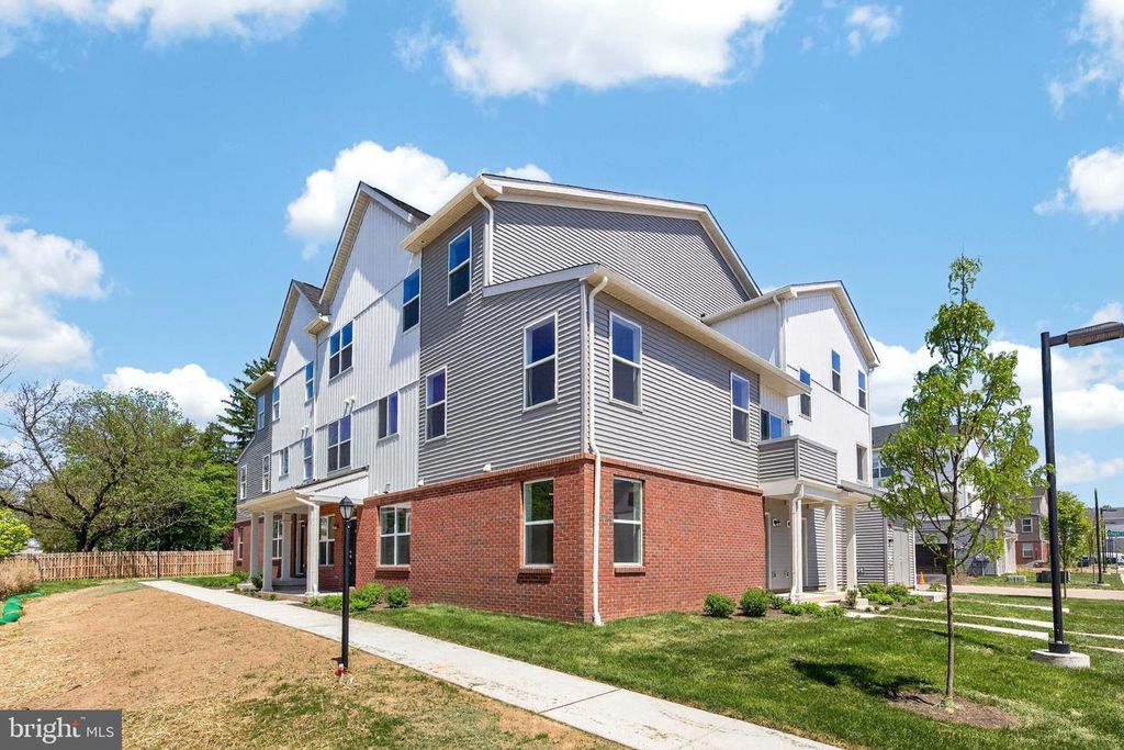1883 Arbor Place Dr #86B, Norristown, PA - View 4