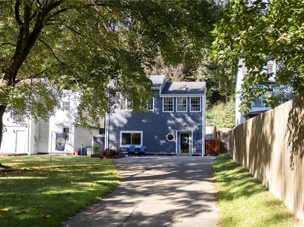 720 Woods Run Ave, Pittsburgh, PA 15212