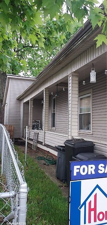 2nd image of 303 N Yellow Springs St