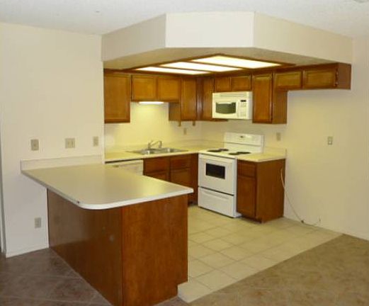 5th image of 2708 Otter Creek Ct APT 102