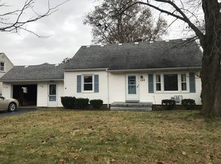 122 Harvest Dr, Rochester, NY 14626