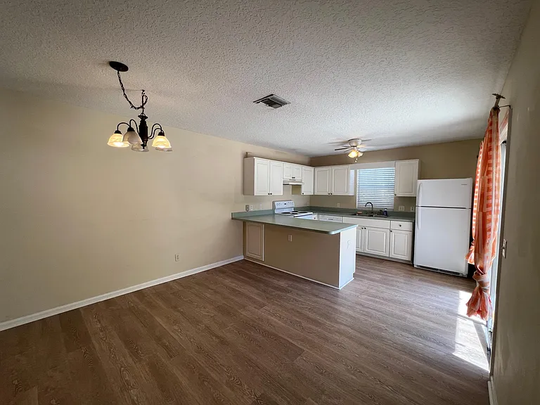 652 16th St #652 — Photo 3