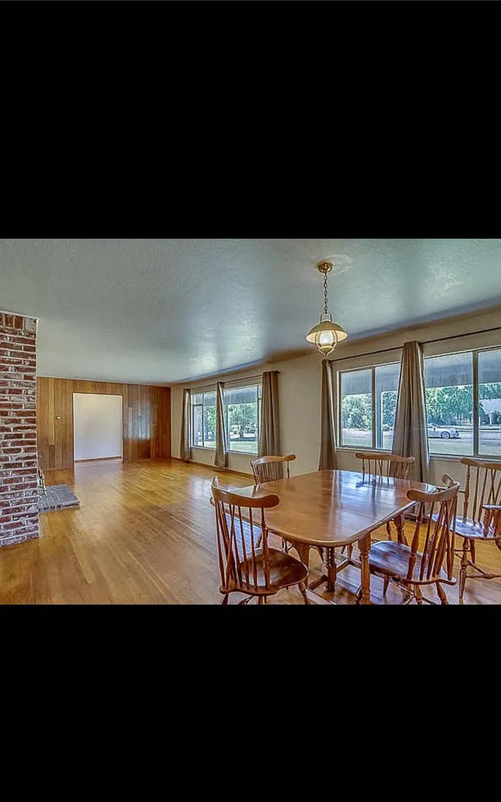 3 bed, 1887 sqft, $2,999 — Photo 4