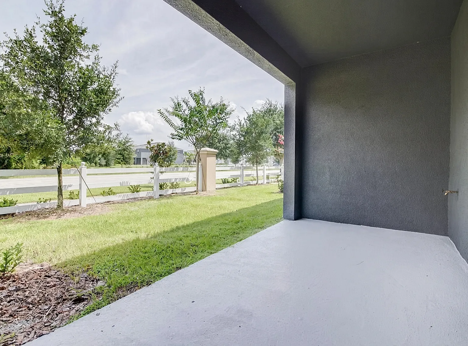 3 bed, 1673 sqft, $2,195 — Photo 4
