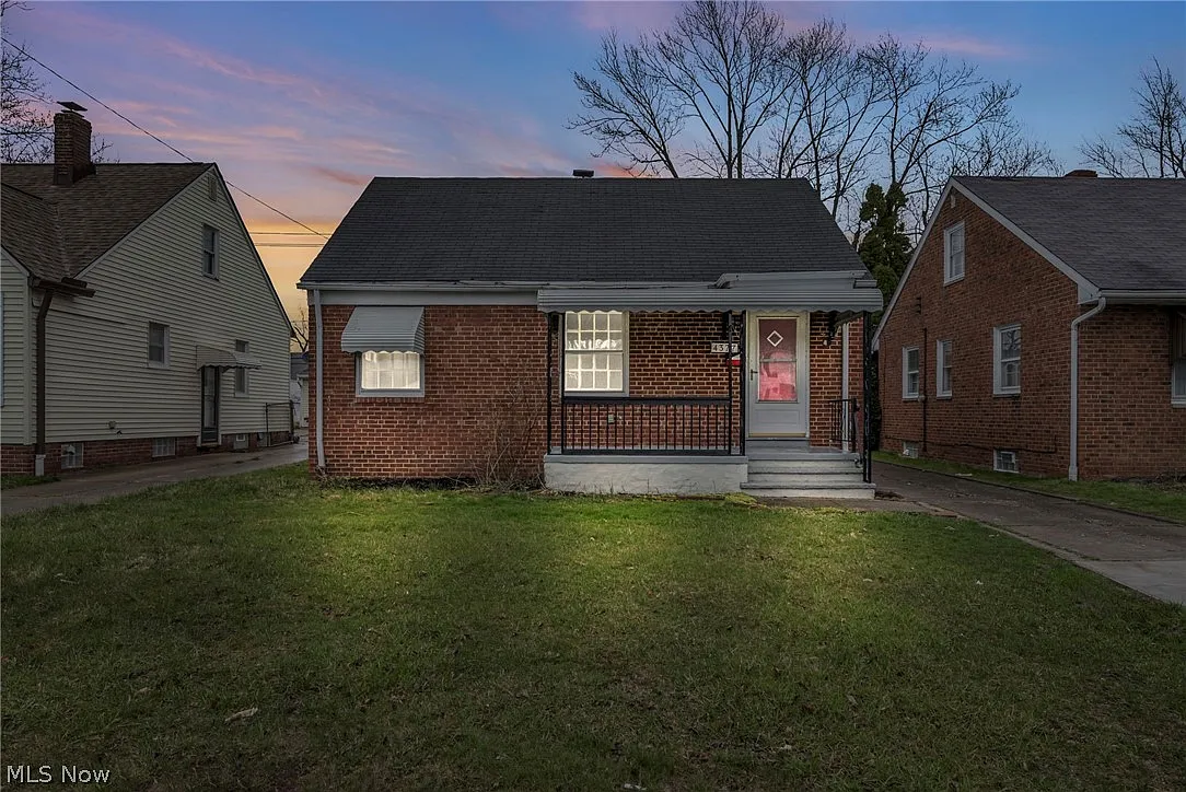 4377 Glenview Rd photo 1