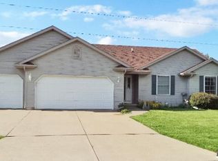 702 E 13th Avenue Ct, Coal Valley, IL