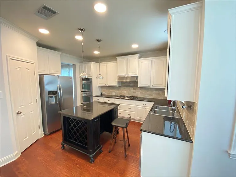 7424 Jaborandi Dr — Photo 5