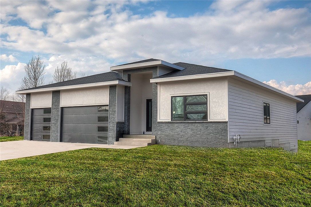 5006 147th St, Urbandale, IA 50323 Zillow