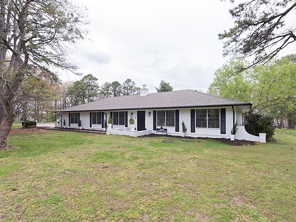 4th image of 1629 Pine Dr
