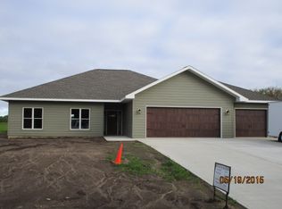 2009 West River Dr, Humboldt, IA 50548