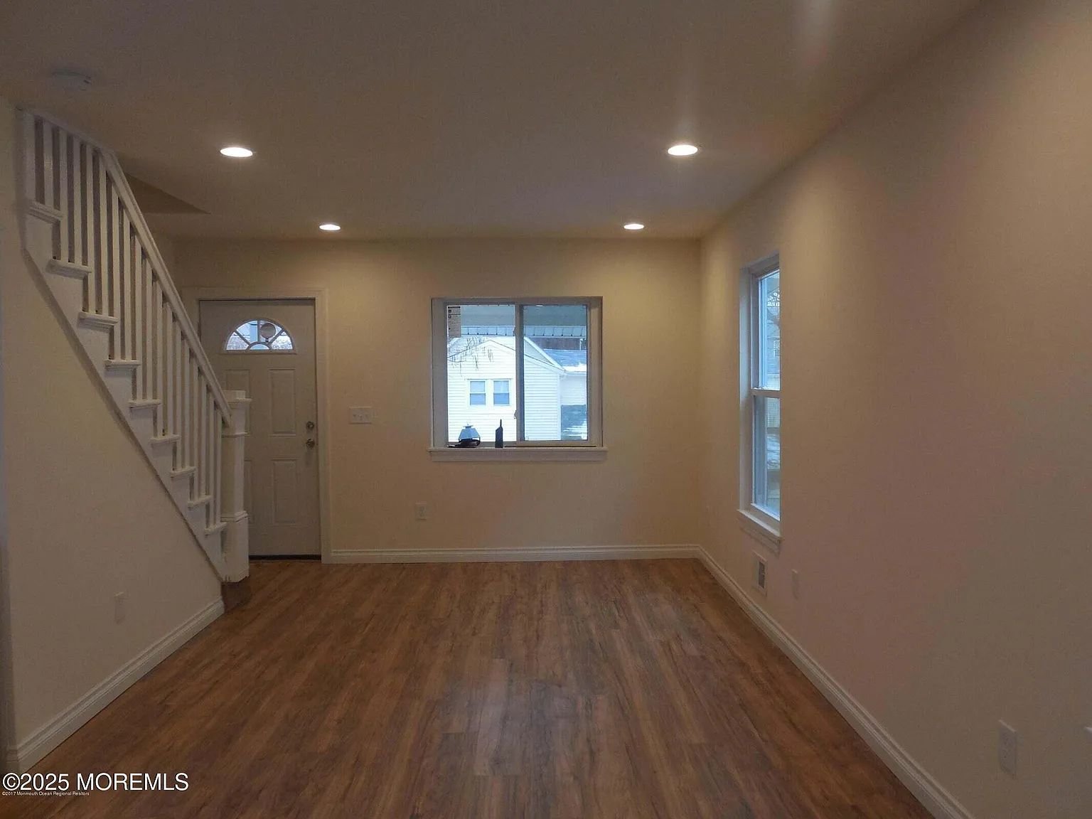 3 bed, 1.5 bath, 920 sqft, $3,900 — Photo 2