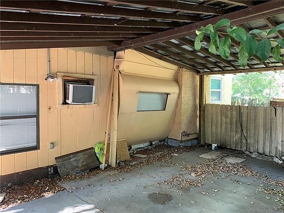 4th image of 1506 Selma Ave