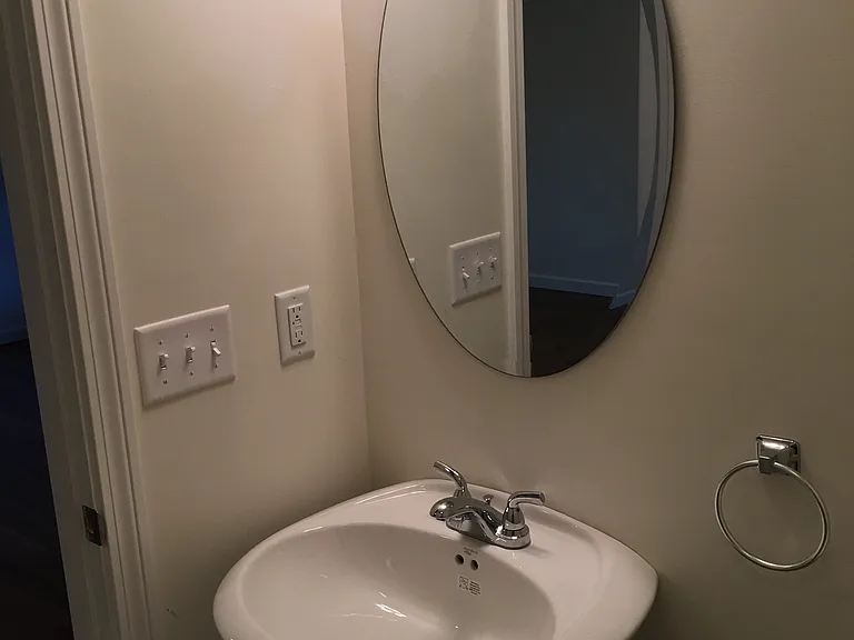 112 Broad St #4 — Photo 12