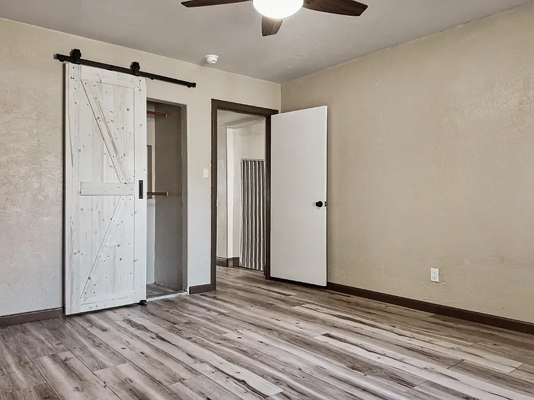 860 Watt Ave — Photo 14