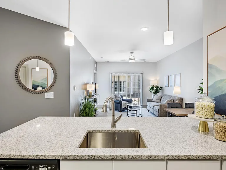 Edgewater East Apartments — Photo 10