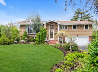 20 Jeffrey Lane, Great Neck, NY 11020