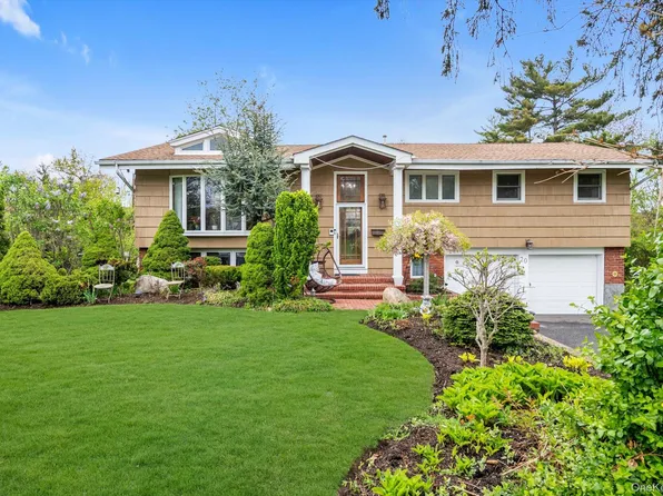 20 Jeffrey Lane, Great Neck, NY 11020