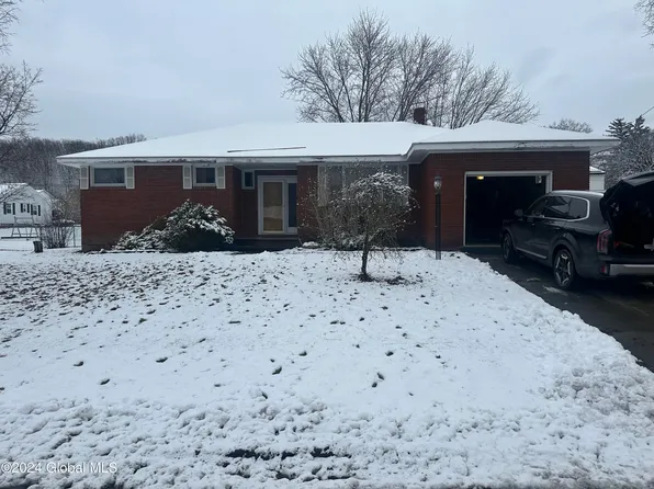 12 Lindbergh, Rensselaer, NY 12144