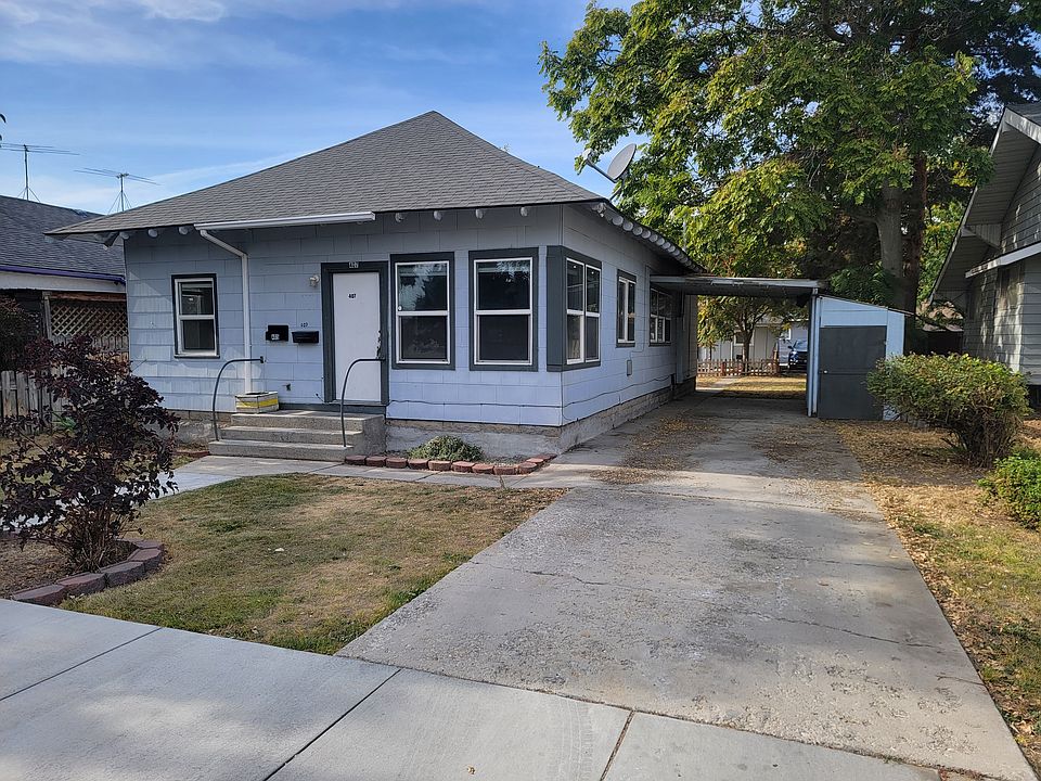 1st image of 407 8th Ave S