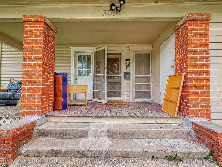 Listing photo 3