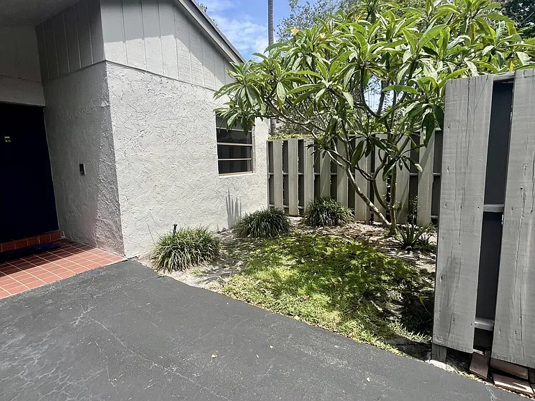 491 Deer Creek Wildwood Ln — Photo 2