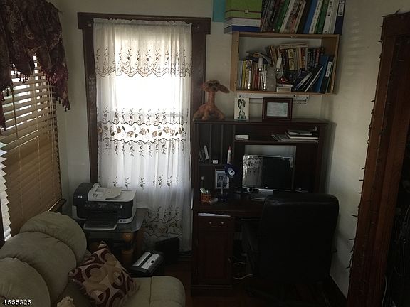 3rd image of 131-133 Prospect Ave