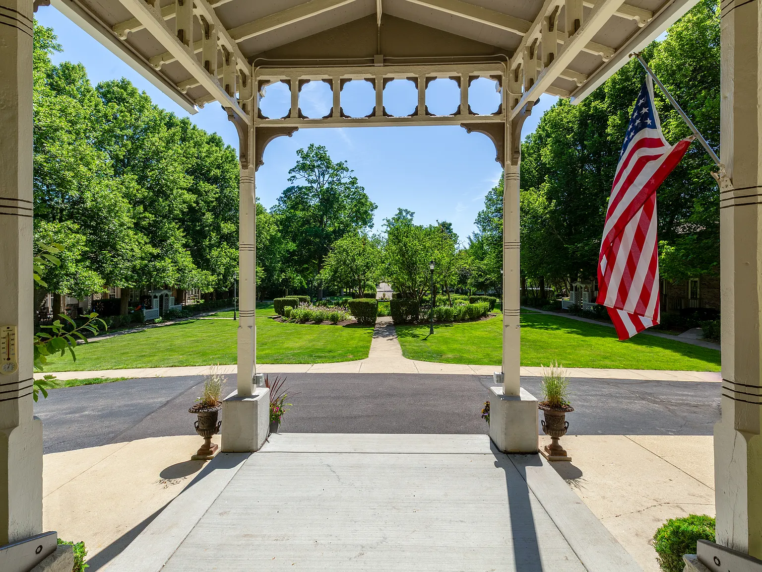 2 bed, 1250 sqft, $2,000 — Photo 3