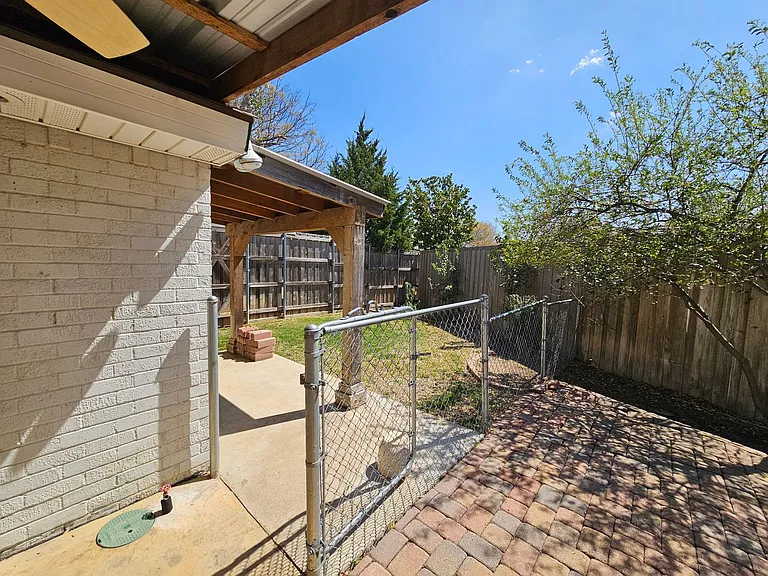 7713 Jerome Dr — Photo 18