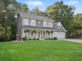7645 N Lucerne Ct, Kansas City, MO 64151
