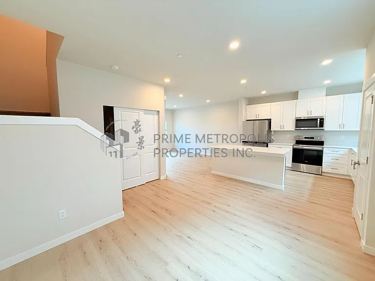 15215 35th Ave W #A6 — Photo 7