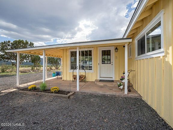 5th image of 2857 E Hoctor Rd