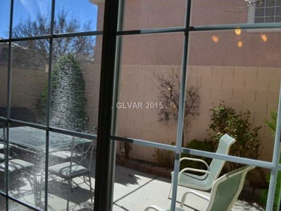 4th image of 678 Corte Madera Ave