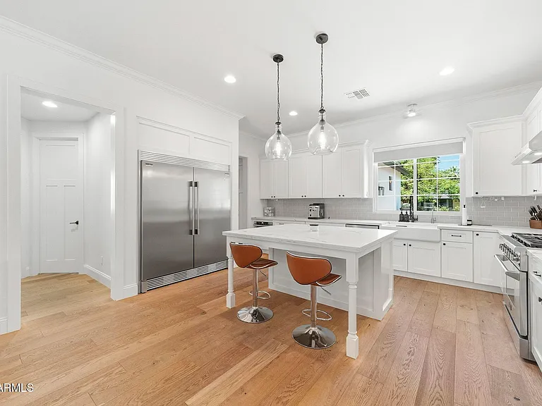 3655 E Piccadilly Rd — Photo 8