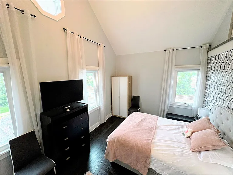 101 Lacrosse St — Photo 16