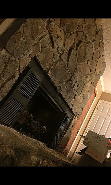 2nd image of 115 Redwood Ln