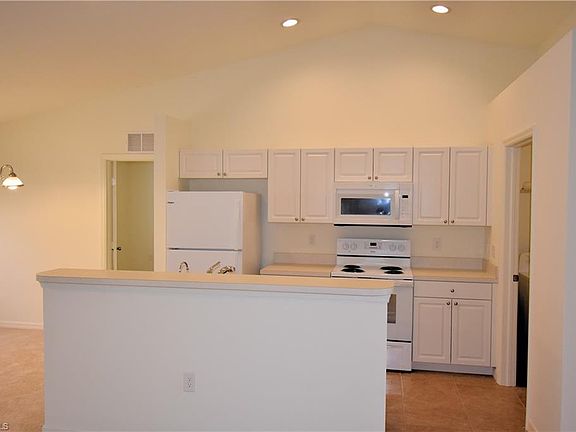 5th image of 1113 NW 10th Ave